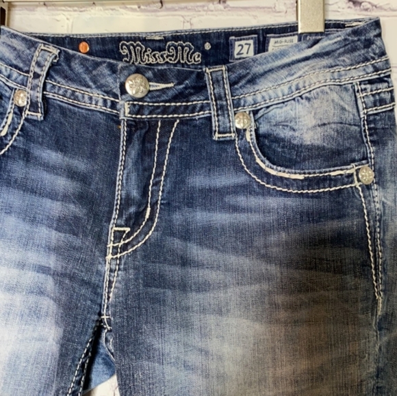 Miss Me Mid Rise Easy Crop Denim Bling Embellished Jeans Size 27 - Picture 8 of 15